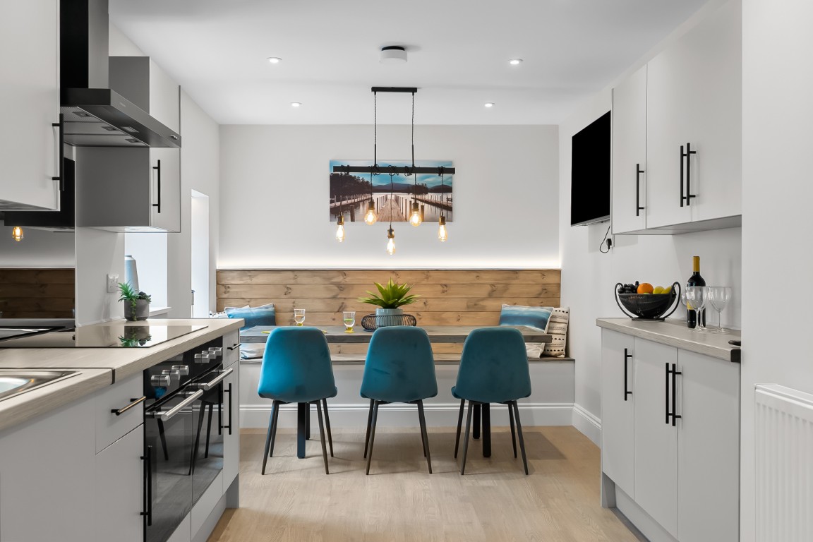 142 North Road East Plymouth (13)